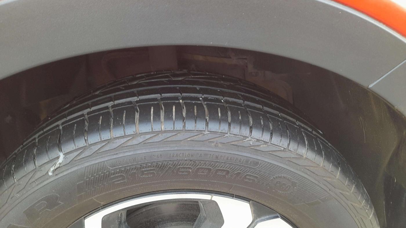 2022 Tata NEXON XZA PLUS PETROL DUAL TONE, Petrol, Automatic, 5,827 km, Right Front Tyre Tread