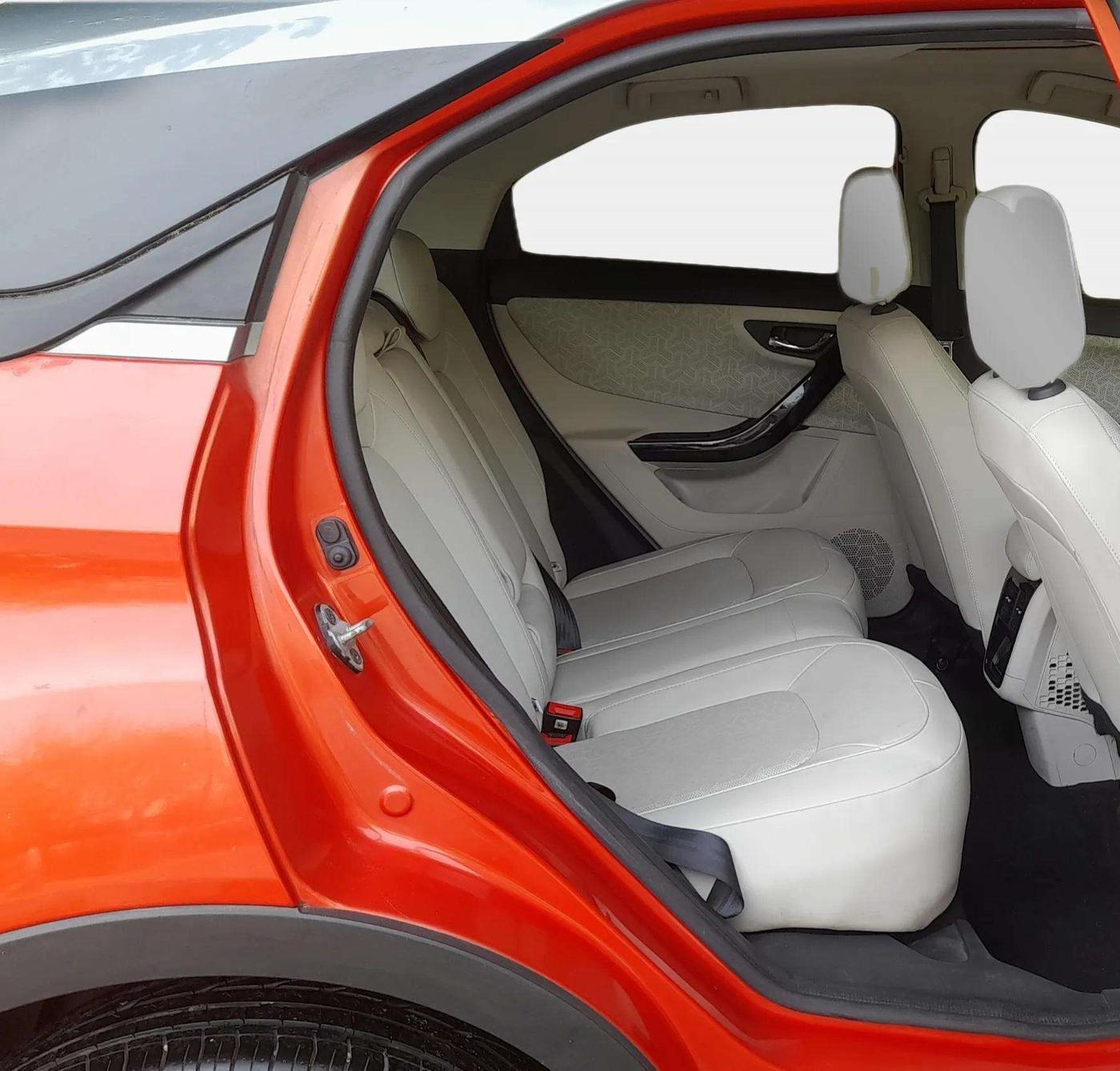 2022 Tata NEXON XZA PLUS PETROL DUAL TONE, Petrol, Automatic, 5,827 km, Right Side Rear Door Cabin