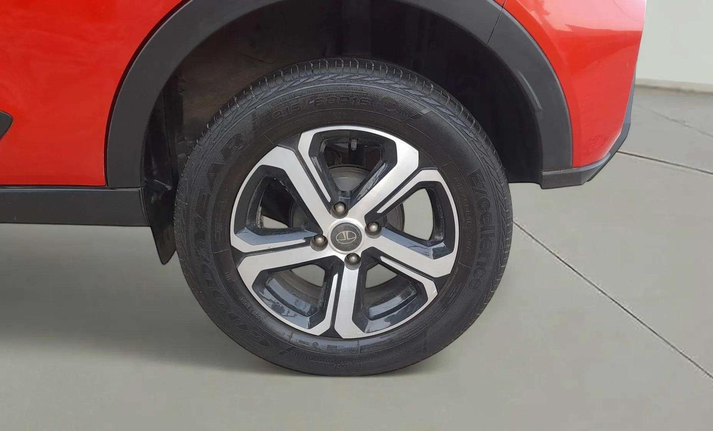 2022 Tata NEXON XZA PLUS PETROL DUAL TONE, Petrol, Automatic, 5,827 km, Left Rear Wheel