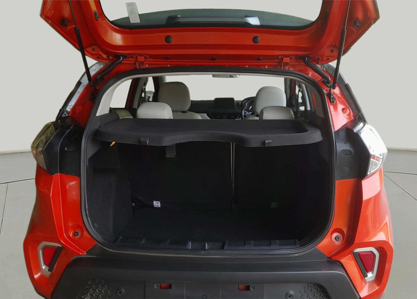 2022 Tata NEXON XZA PLUS PETROL DUAL TONE, Petrol, Automatic, 5,827 km, Boot Door Open