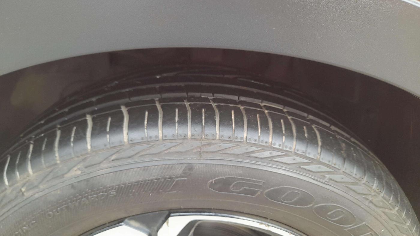 2022 Tata NEXON XZA PLUS PETROL DUAL TONE, Petrol, Automatic, 5,827 km, Left Front Tyre Tread