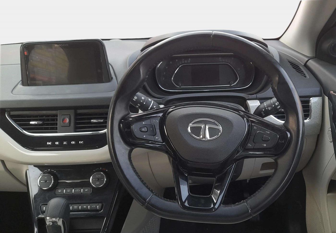 2022 Tata NEXON XZA PLUS PETROL DUAL TONE, Petrol, Automatic, 5,827 km, Steering Wheel Close Up