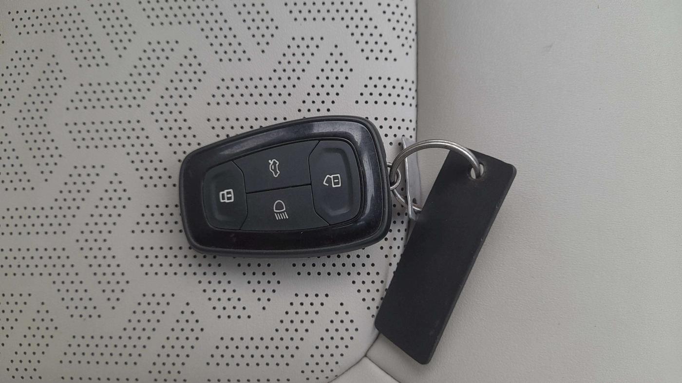 2022 Tata NEXON XZA PLUS PETROL DUAL TONE, Petrol, Automatic, 5,827 km, Key Close Up