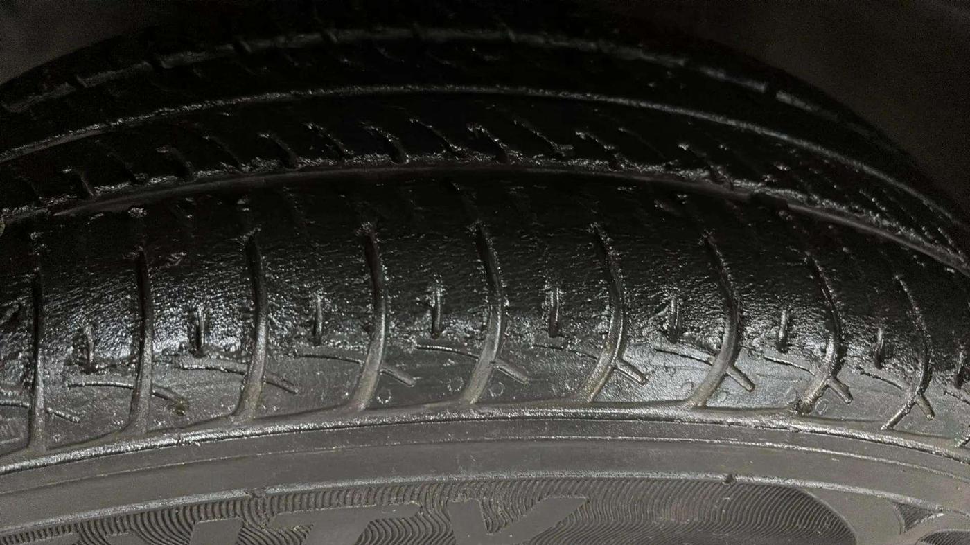 2021 Maruti New Wagon-R ZXI 1.2 AMT, Petrol, Automatic, 43,437 km, Left Front Tyre Tread