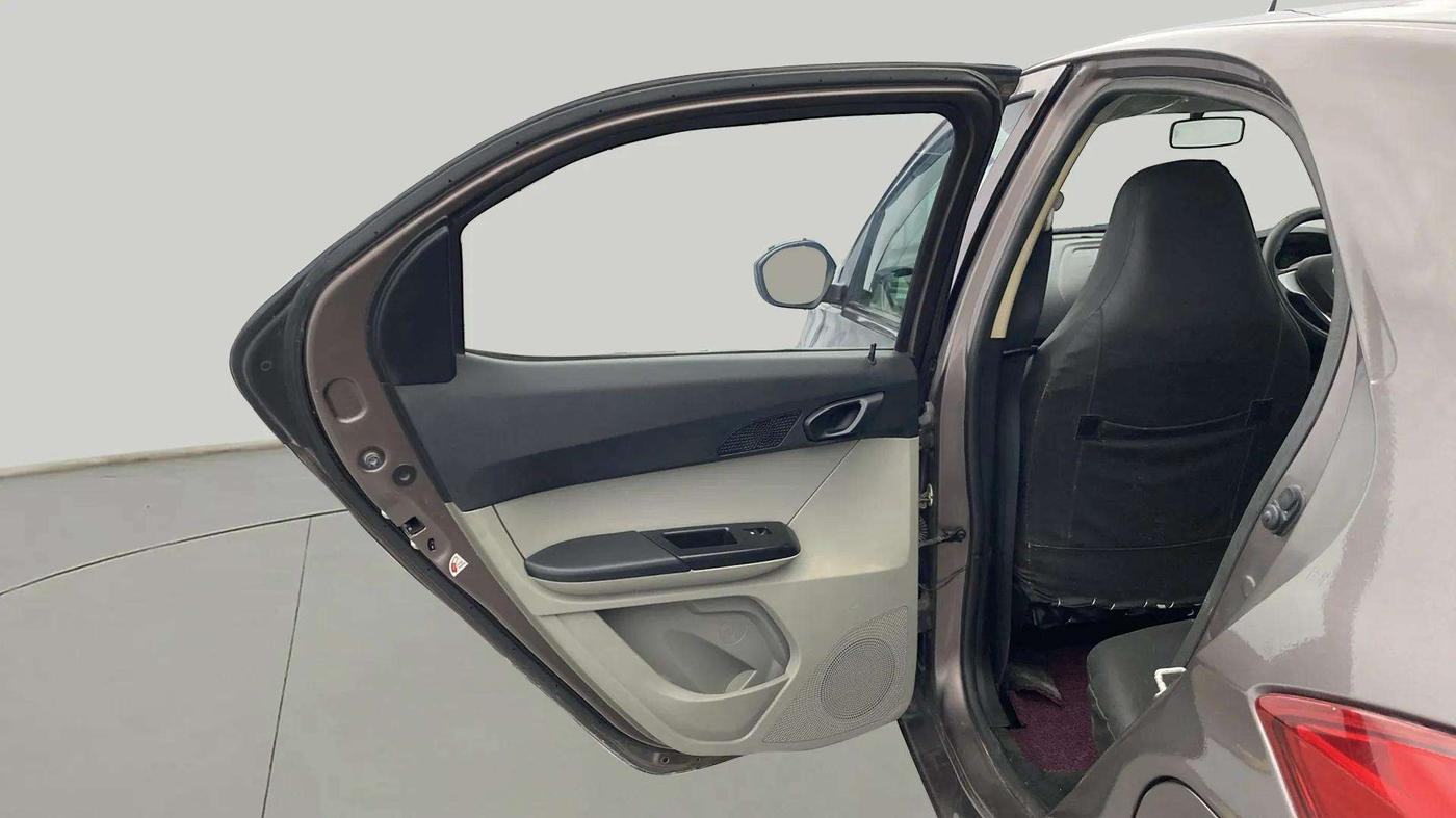 2017 Tata Tiago XM PETROL, Petrol, Manual, 70,994 km, LHS Rear Door