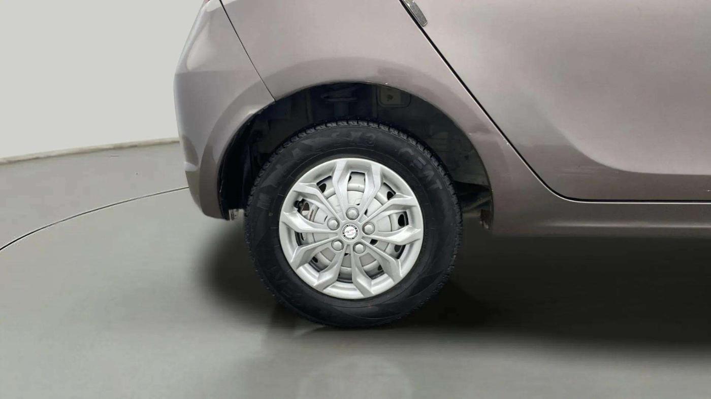 2017 Tata Tiago XM PETROL, Petrol, Manual, 70,994 km, Right Rear Wheel
