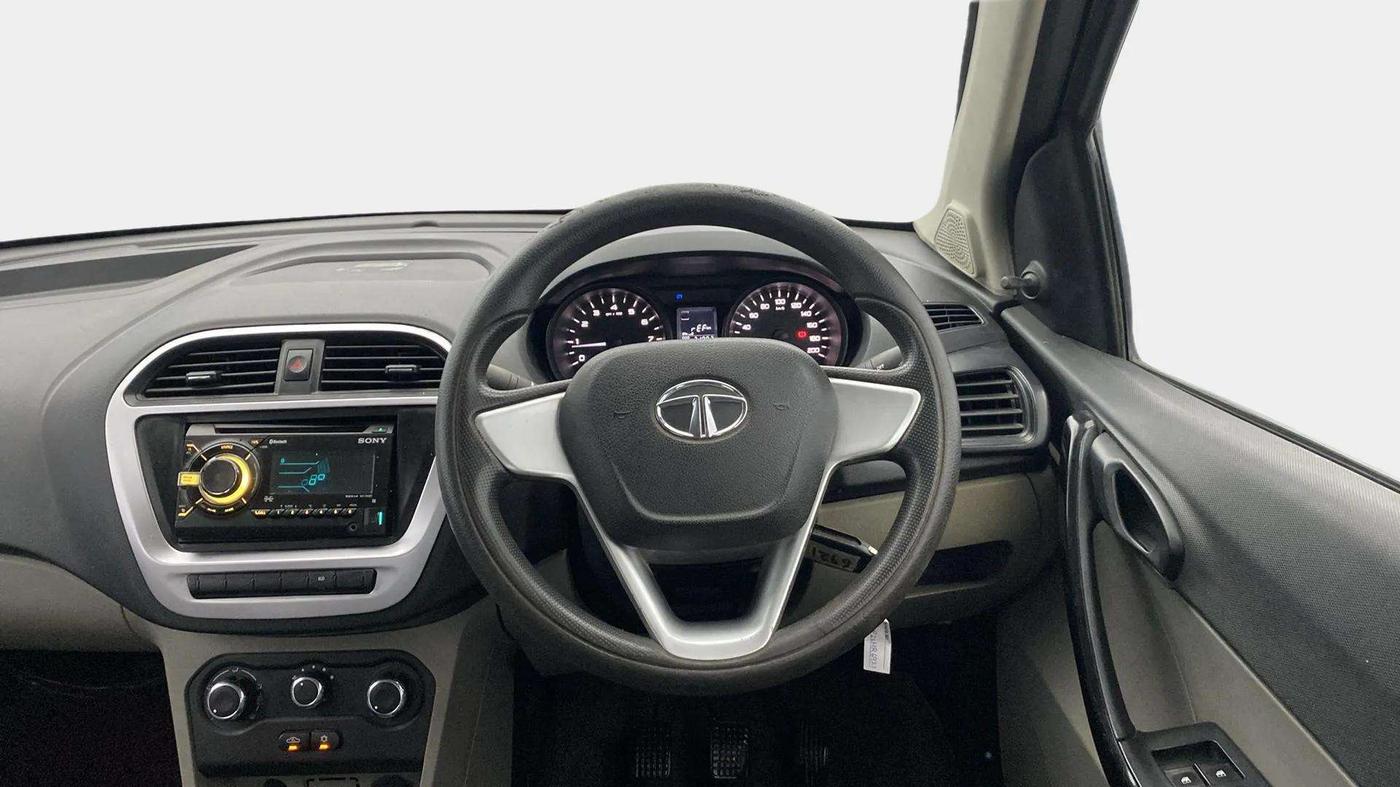 2017 Tata Tiago XM PETROL, Petrol, Manual, 70,994 km, Steering Wheel Close Up