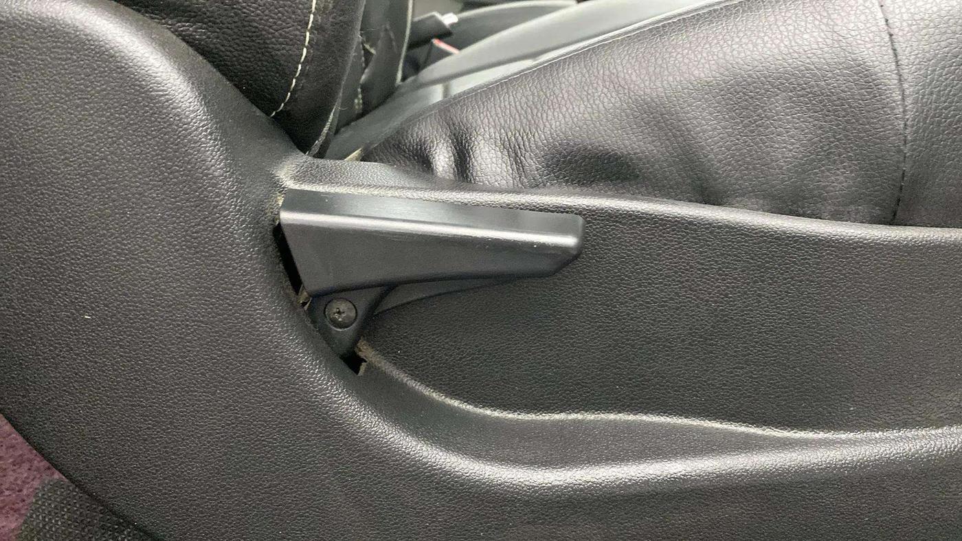 2017 Tata Tiago XM PETROL, Petrol, Manual, 70,994 km, Driver Side Adjustment Panel