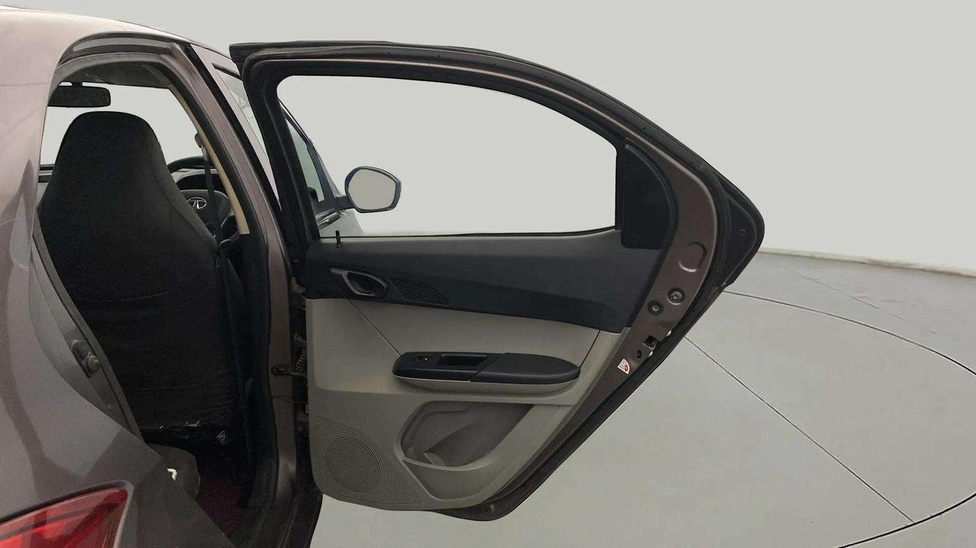 2017 Tata Tiago XM PETROL, Petrol, Manual, 70,994 km, RHS Rear Door