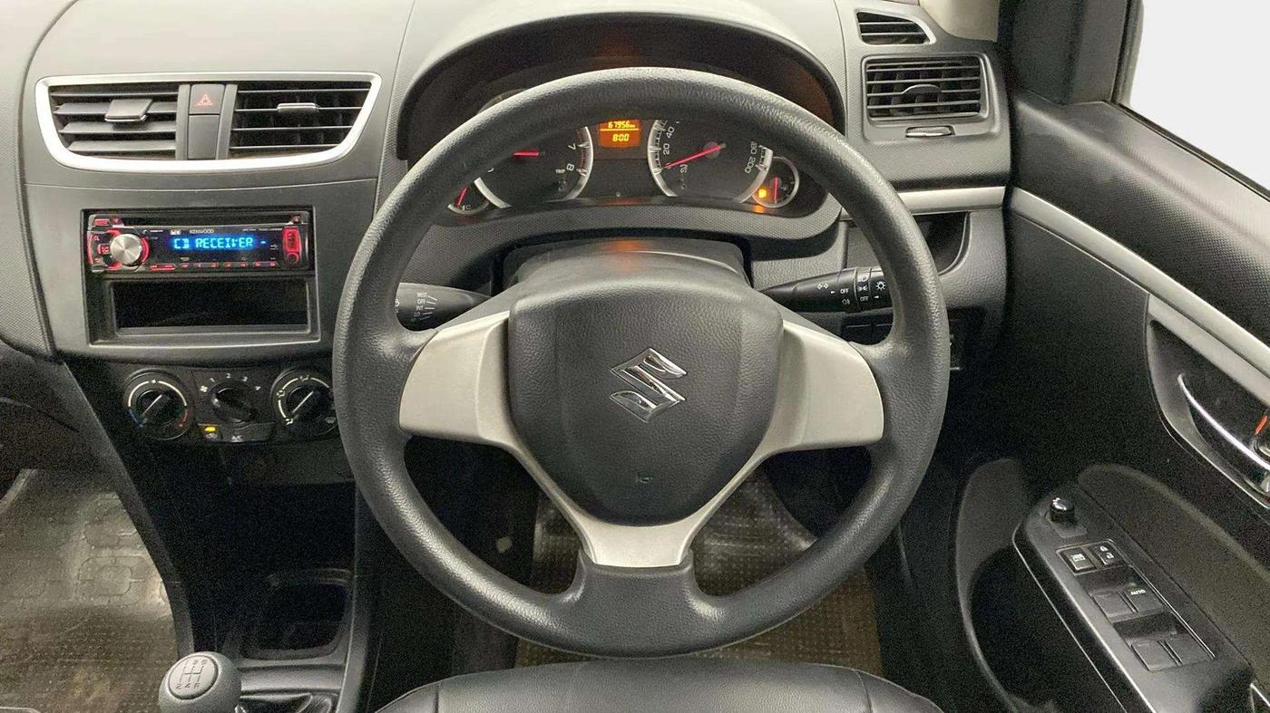2013 Maruti Swift VXI, Petrol, Manual, 67,970 km, Steering Wheel Close Up