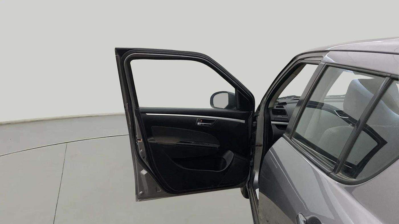 2013 Maruti Swift VXI, Petrol, Manual, 67,970 km, LHS Front Door