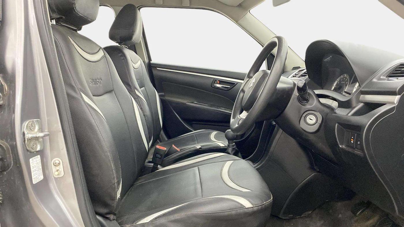 2013 Maruti Swift VXI, Petrol, Manual, 67,970 km, Right Side Front Door Cabin