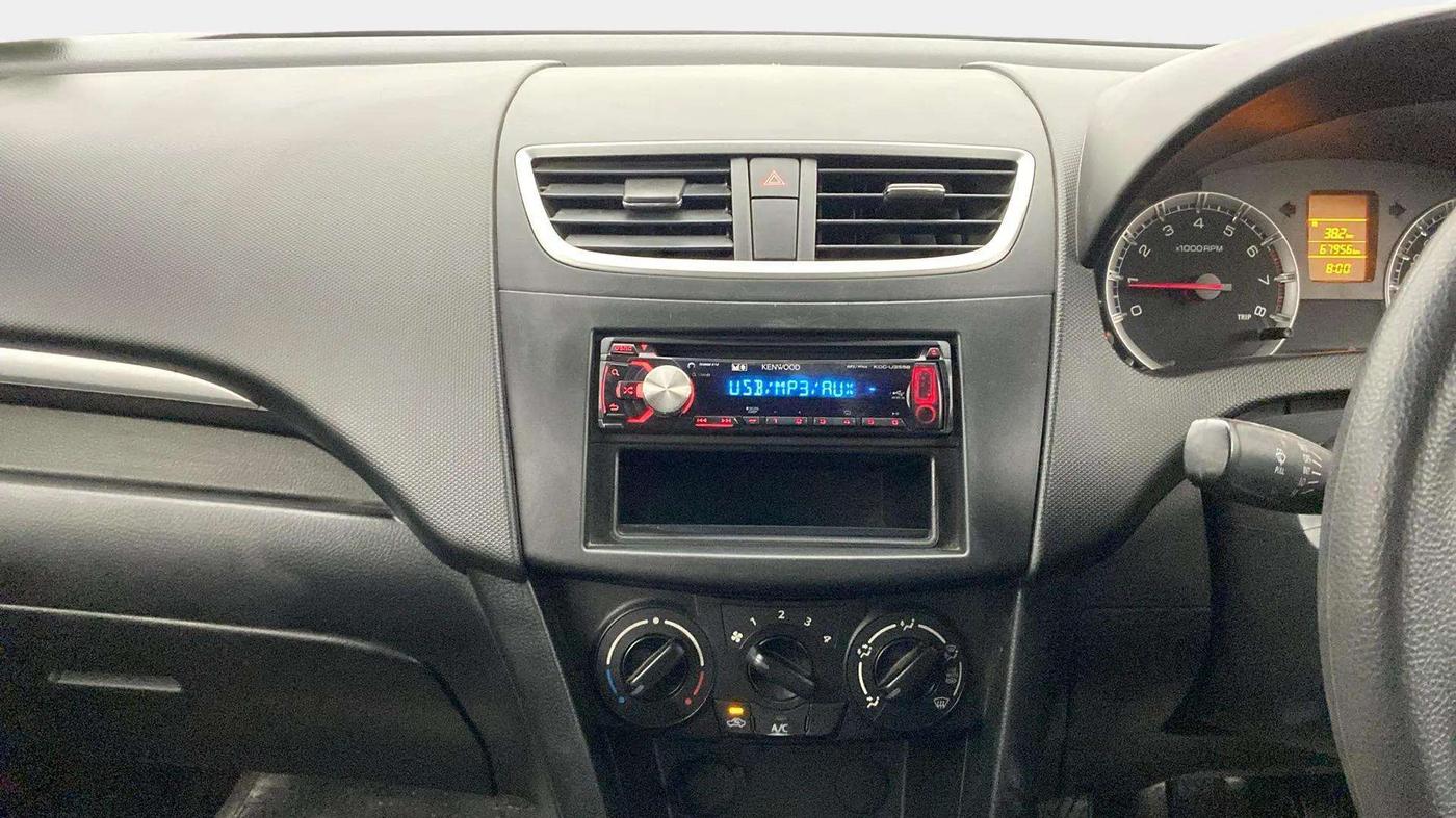 2013 Maruti Swift VXI, Petrol, Manual, 67,970 km, Air Conditioner