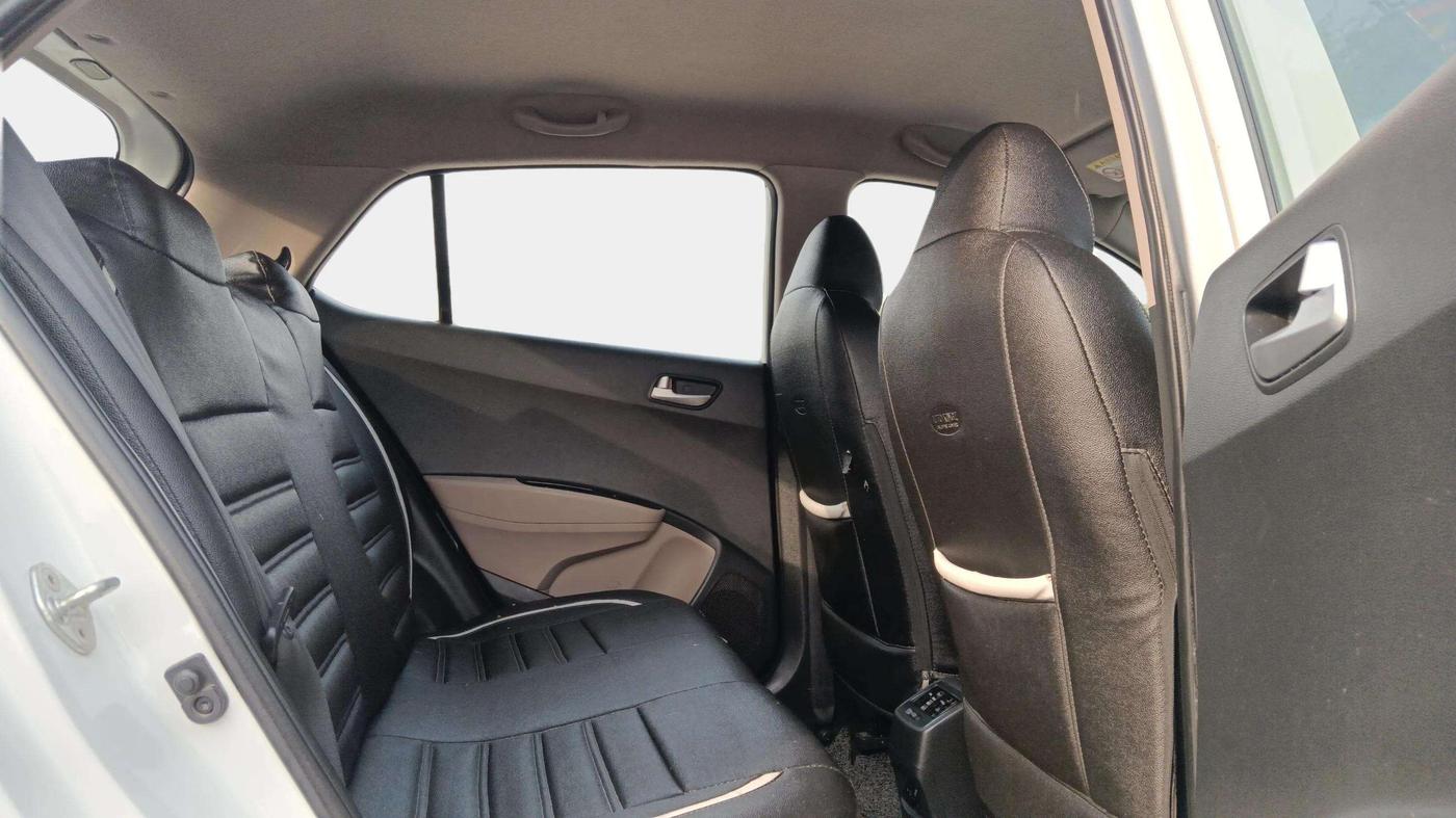 2018 Hyundai Grand i10 ASTA 1.2 KAPPA VTVT, Petrol, Manual, 47,294 km, Right Side Rear Door Cabin