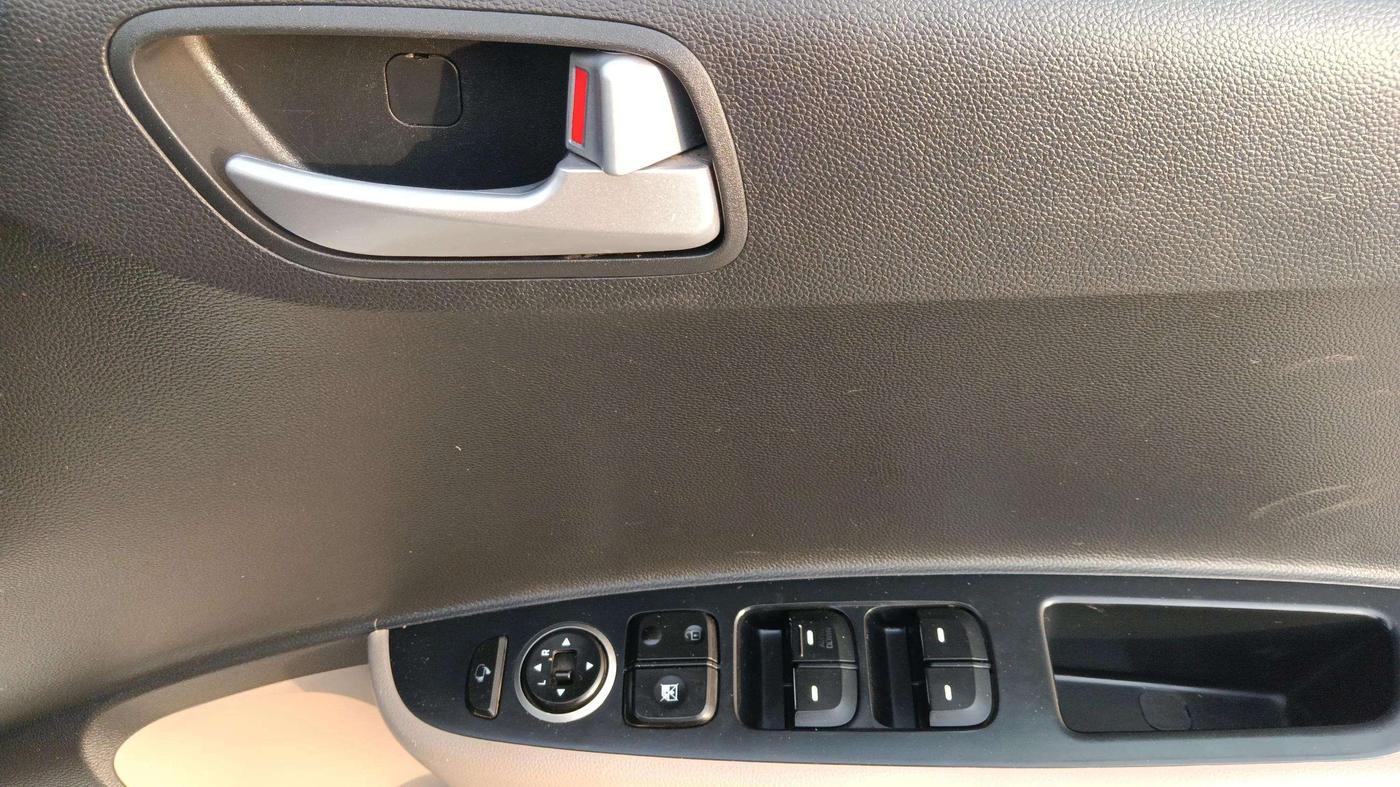 2018 Hyundai Grand i10 ASTA 1.2 KAPPA VTVT, Petrol, Manual, 47,294 km, Driver Side Door Panels Control