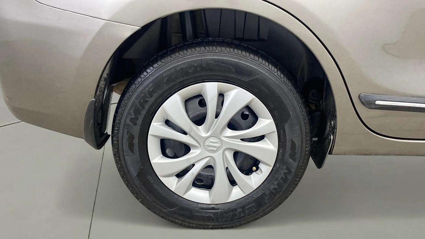2019 Maruti Dzire VXI, Petrol, Manual, 79,719 km, Right Rear Wheel