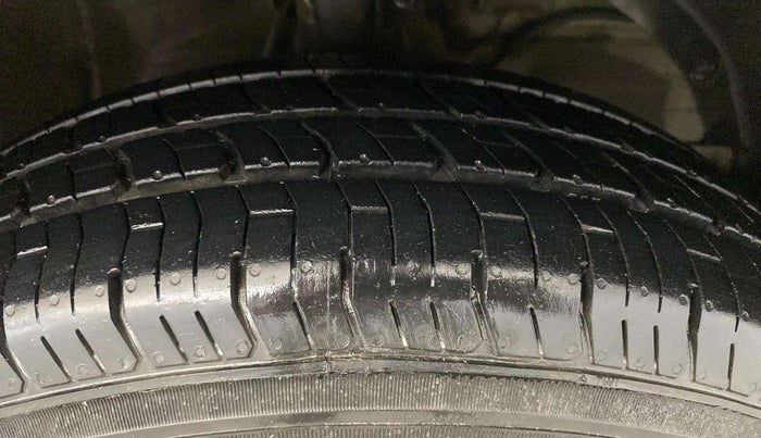 2019 Maruti Dzire VXI, Petrol, Manual, 79,633 km, Right Front Tyre Tread
