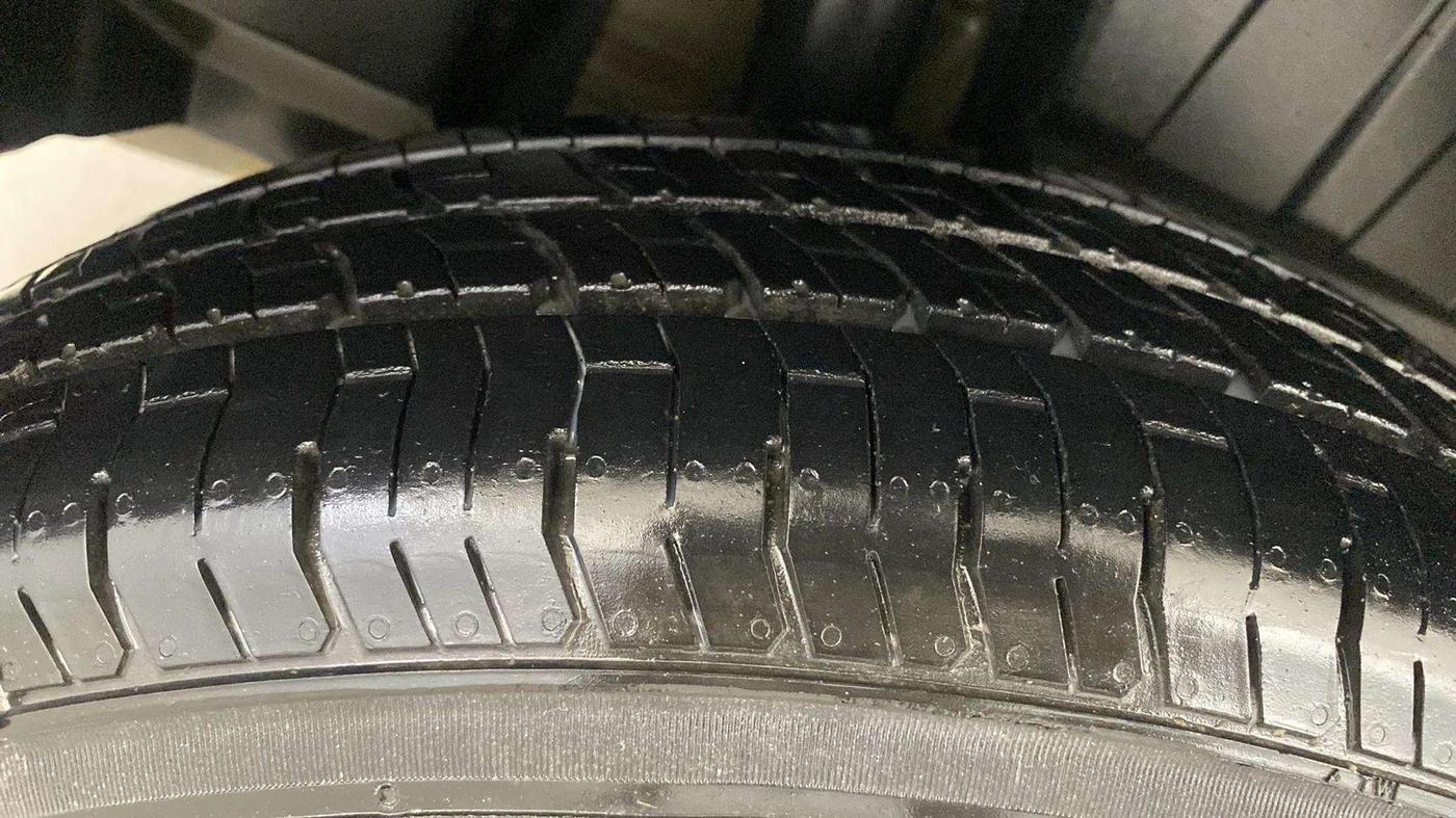 2019 Maruti Dzire VXI, Petrol, Manual, 79,719 km, Right Rear Tyre Tread