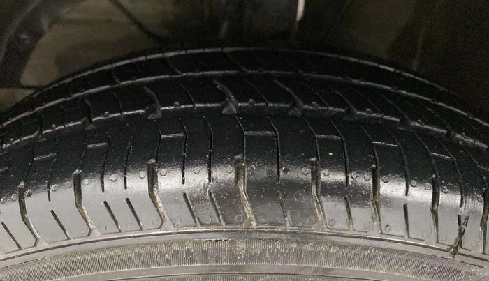 2019 Maruti Dzire VXI, Petrol, Manual, 79,633 km, Left Front Tyre Tread