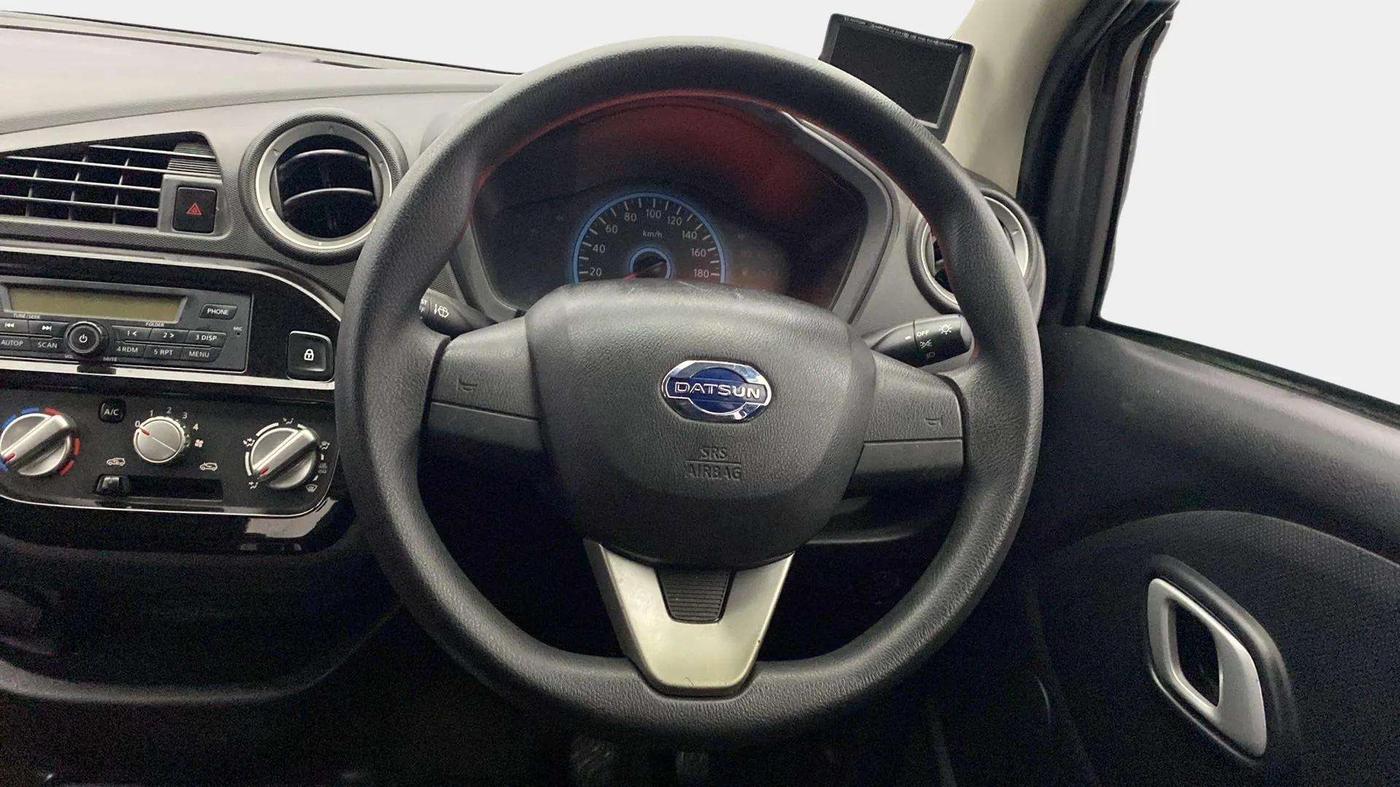 2018 Datsun Redi Go S 1.0 AMT, Petrol, Automatic, 28,710 km, Steering Wheel Close Up