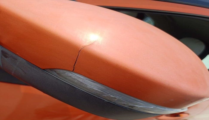 2018 Tata NEXON XM DIESEL, Diesel, Manual, 88,824 km, Left rear-view mirror - Indicator light not working