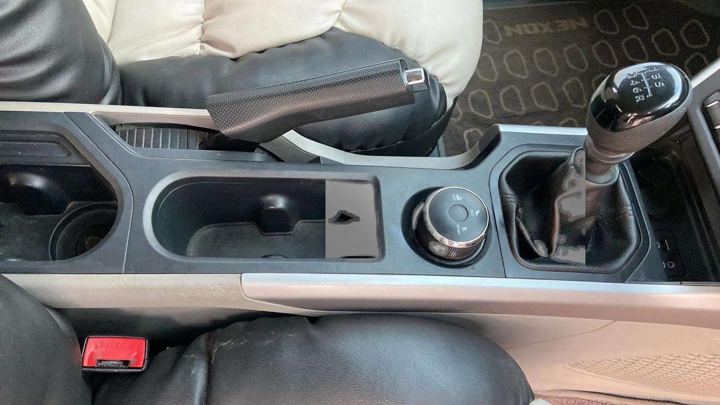 2018 Tata NEXON XM DIESEL, Diesel, Manual, 88,861 km, Gear Lever