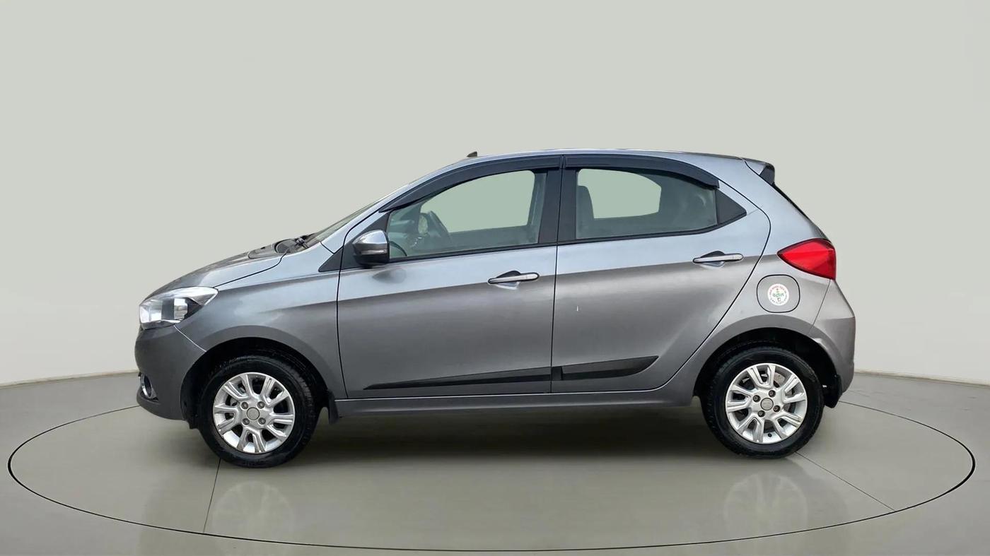 2018 Tata Tiago XZA PETROL, Petrol, Automatic, 5,352 km, Left Side