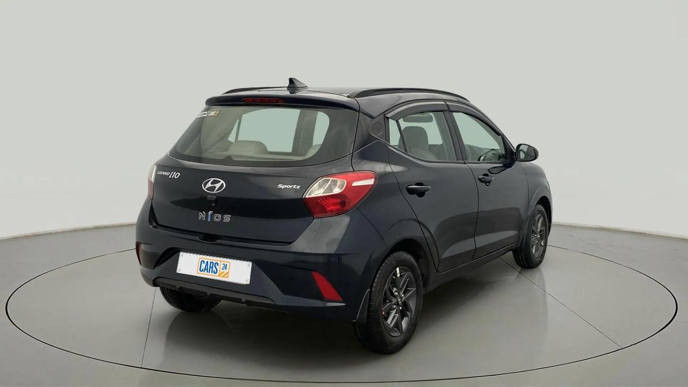2021 Hyundai GRAND I10 NIOS SPORTZ 1.2 KAPPA VTVT, Petrol, Manual, 32,756 km, Right Back Diagonal