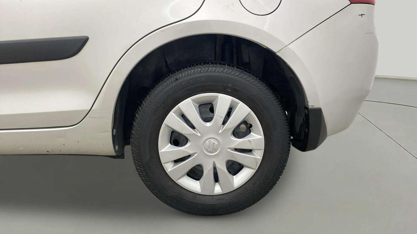 2014 Maruti Swift Dzire VXI, Petrol, Manual, 81,747 km, Left Rear Wheel