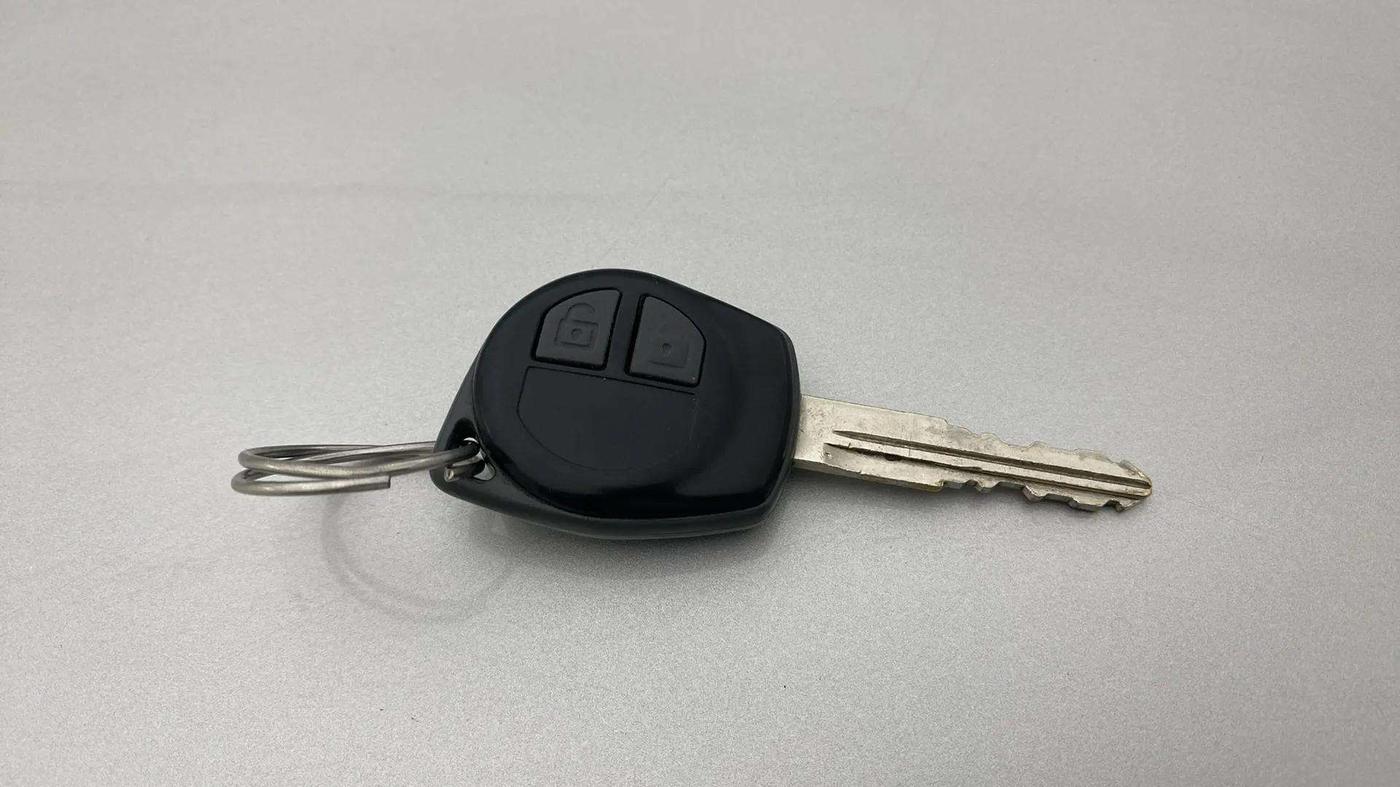 2014 Maruti Swift Dzire VXI, Petrol, Manual, 81,747 km, Key Close Up