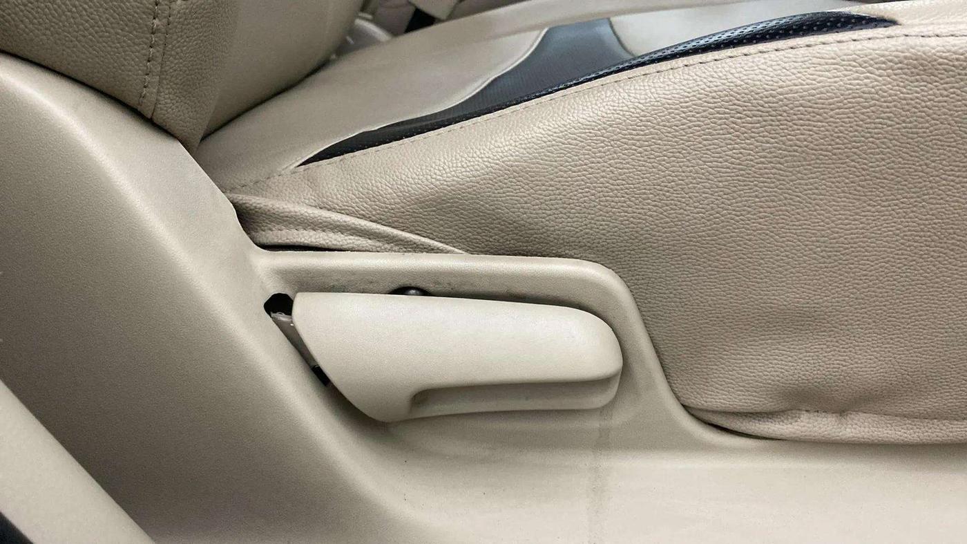 2014 Maruti Swift Dzire VXI, Petrol, Manual, 81,747 km, Driver Side Adjustment Panel