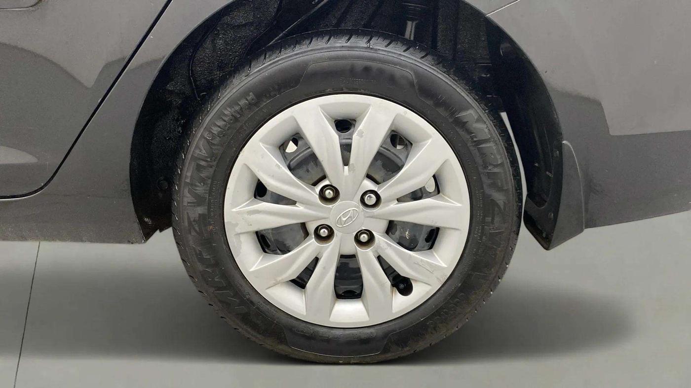 2019 Hyundai Verna 1.4 E PETROL, Petrol, Manual, 48,523 km, Left Rear Wheel