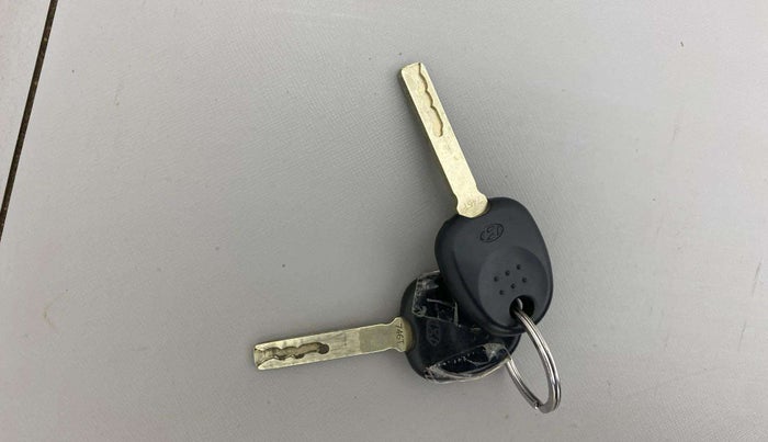 2019 Hyundai Verna 1.4 E PETROL, Petrol, Manual, 48,523 km, Key Close Up