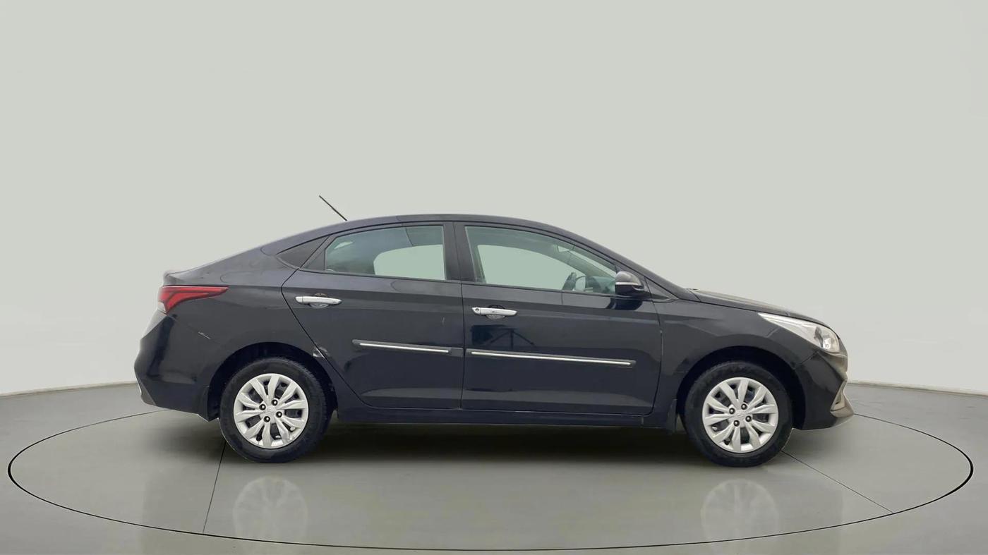 2019 Hyundai Verna 1.4 E PETROL, Petrol, Manual, 48,523 km, Right Side View