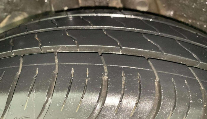 2019 Hyundai Verna 1.4 E PETROL, Petrol, Manual, 48,523 km, Right Rear Tyre Tread