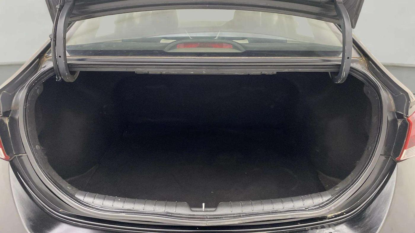 2019 Hyundai Verna 1.4 E PETROL, Petrol, Manual, 48,523 km, Boot Inside