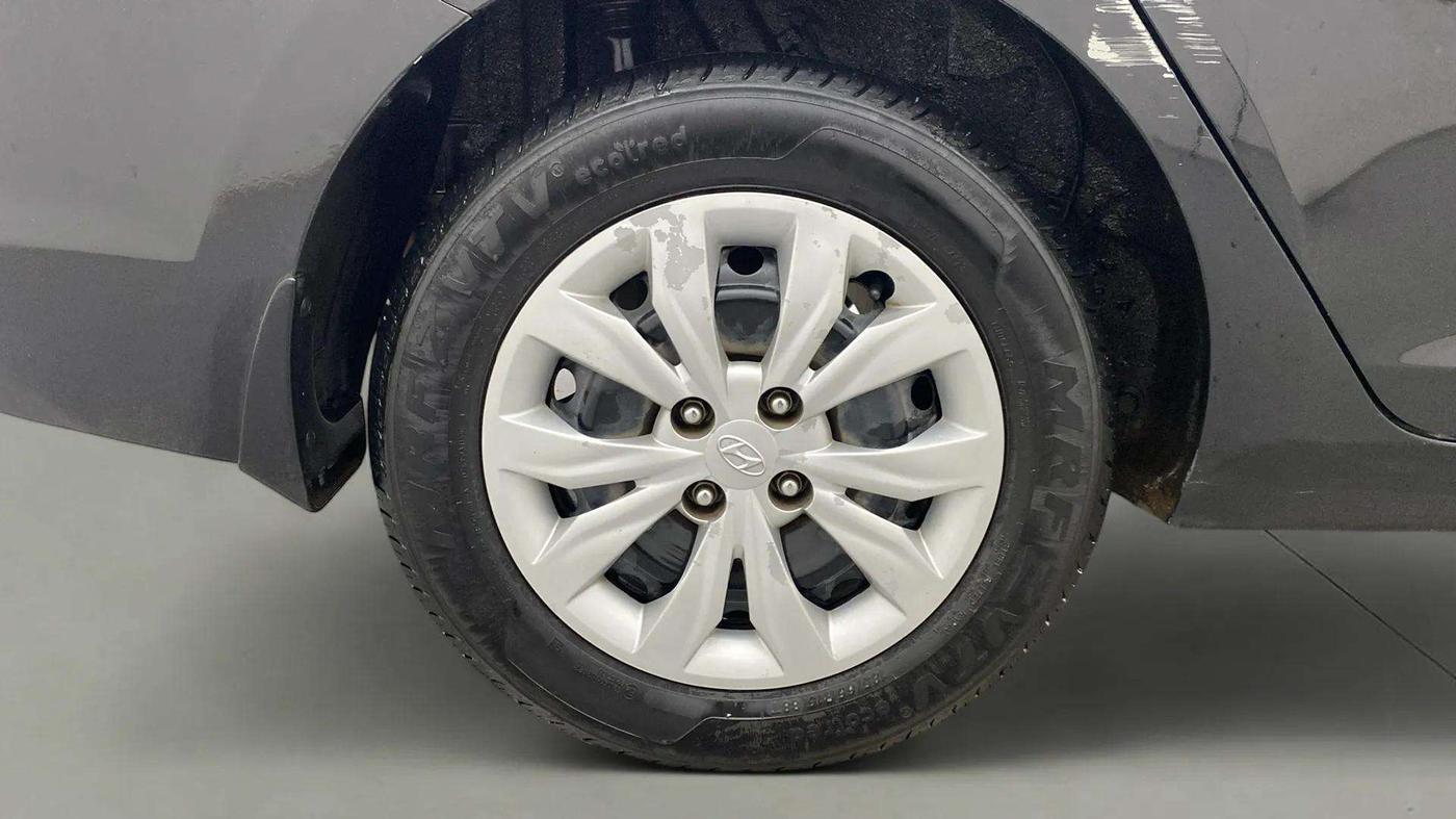 2019 Hyundai Verna 1.4 E PETROL, Petrol, Manual, 48,523 km, Right Rear Wheel
