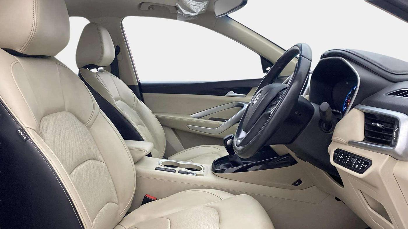 2021 MG HECTOR SHARP 1.5 DCT PETROL, Petrol, Automatic, 22,657 km, Right Side Front Door Cabin