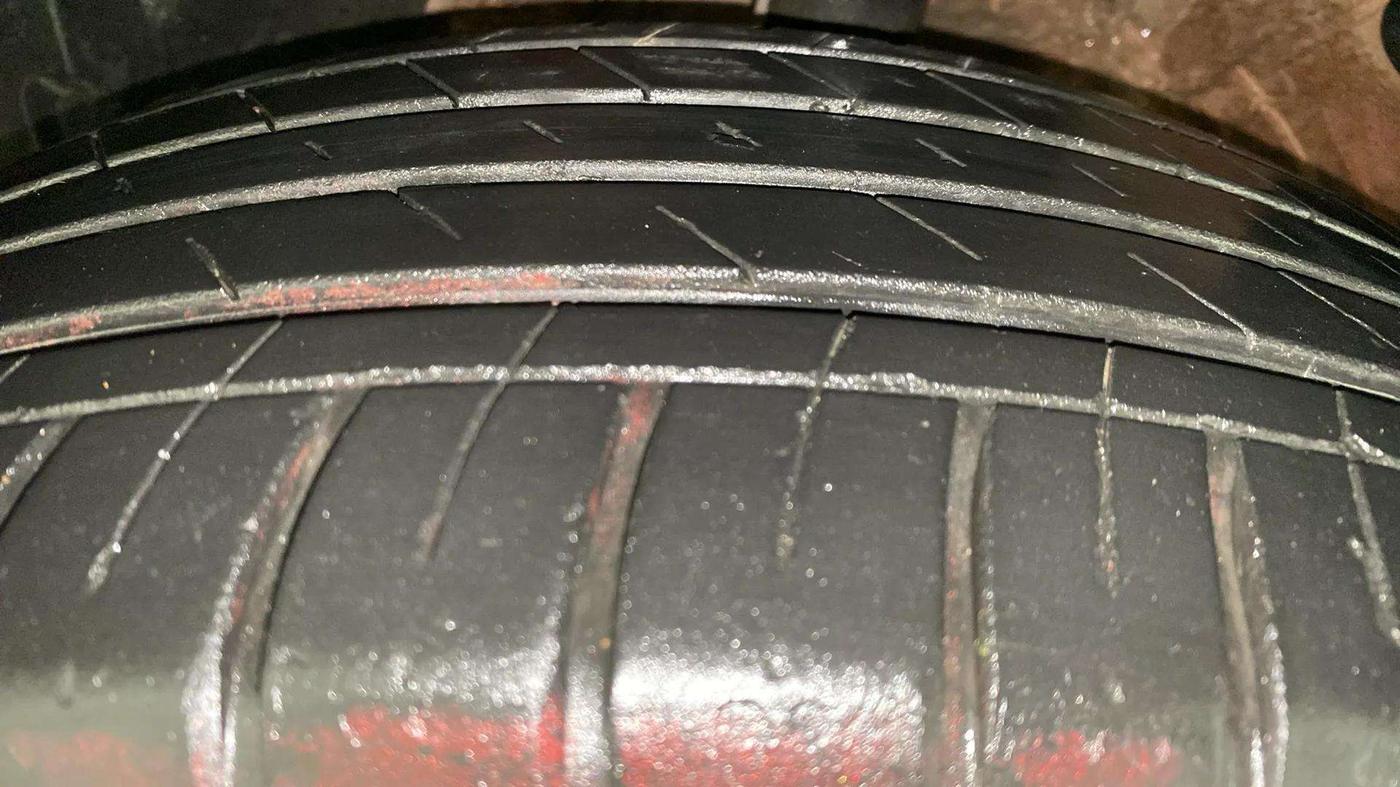 2021 MG HECTOR SHARP 1.5 DCT PETROL, Petrol, Automatic, 22,657 km, Left Front Tyre Tread