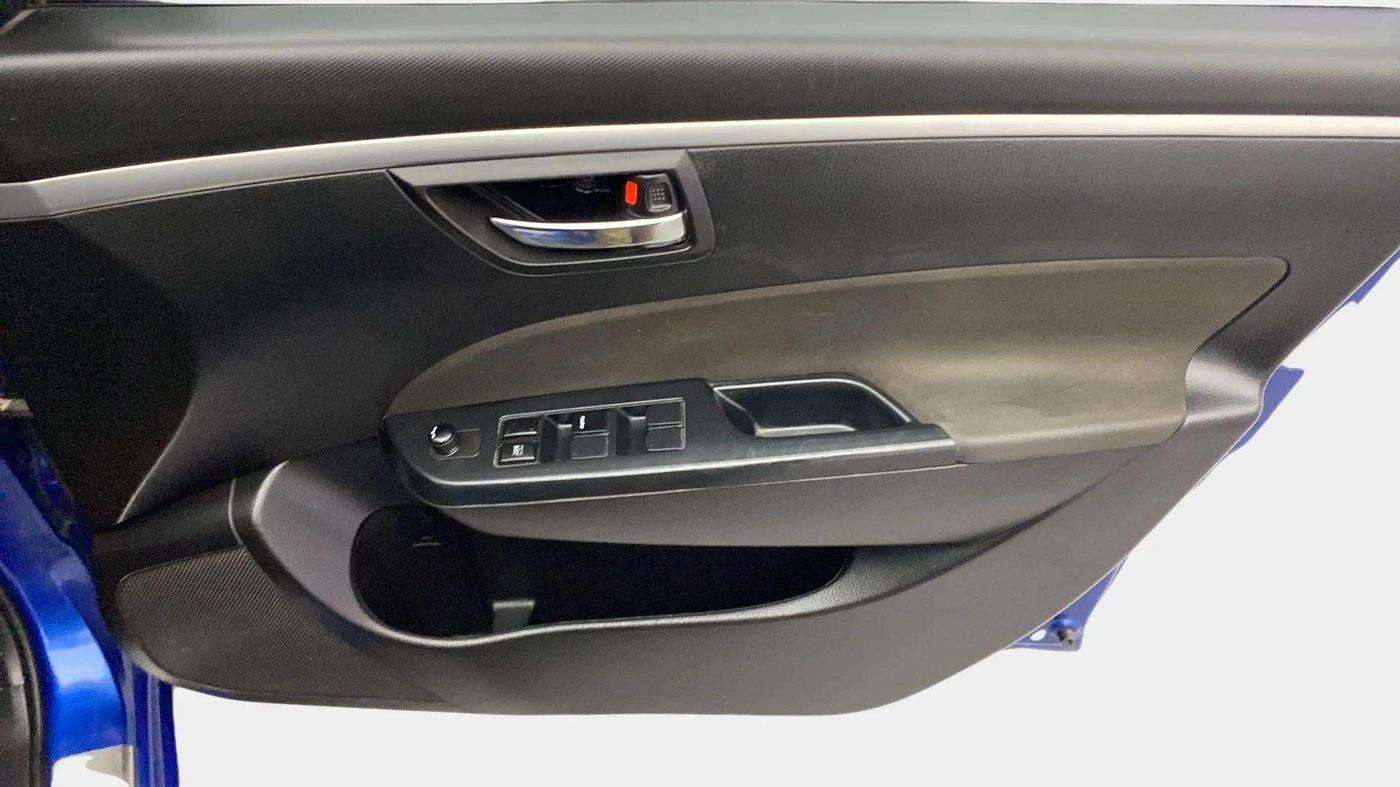 2014 Maruti Swift VXI, Petrol, Manual, 75,030 km, Driver Side Door Panels Control