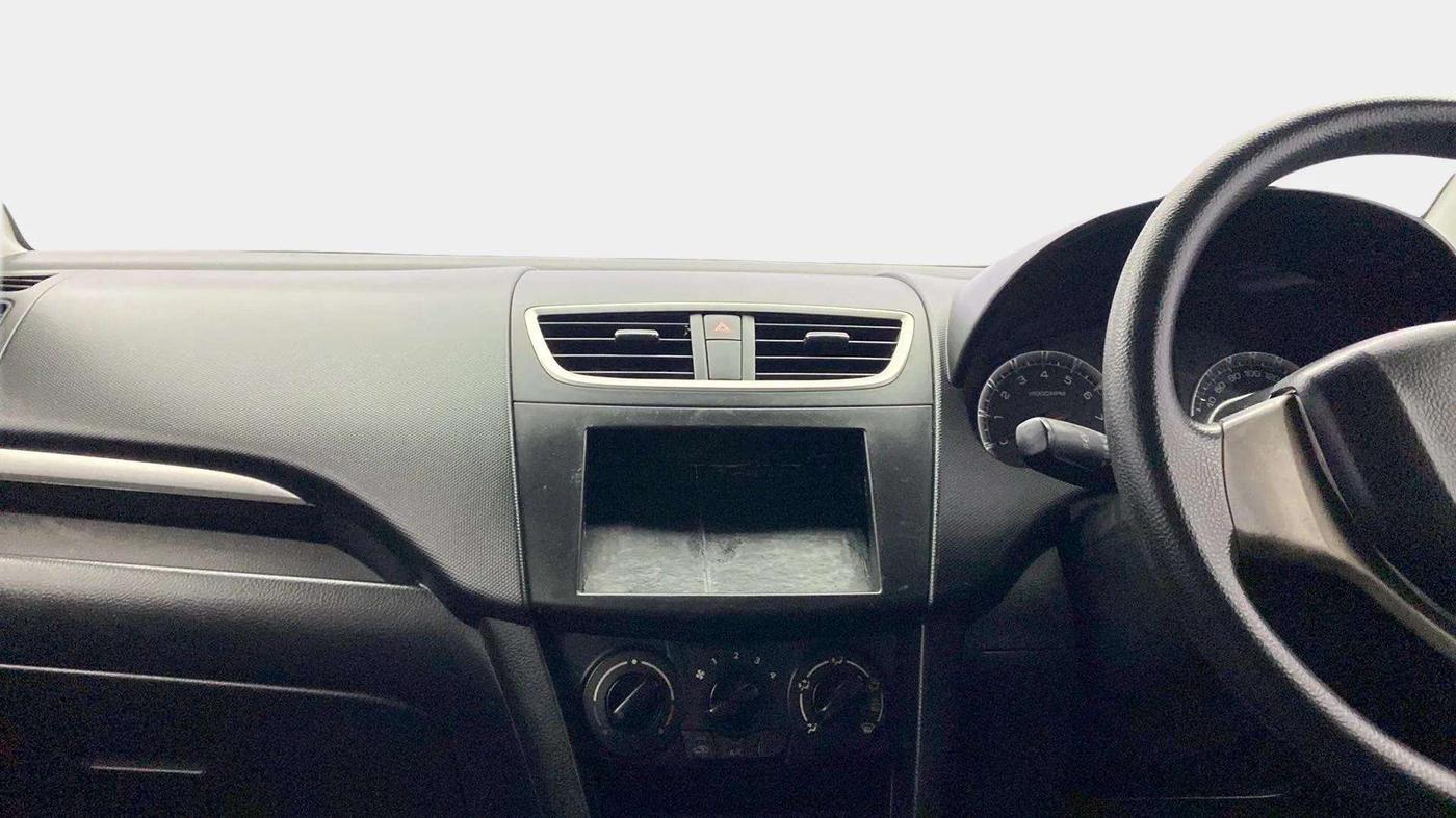 2014 Maruti Swift VXI, Petrol, Manual, 75,030 km, Air Conditioner
