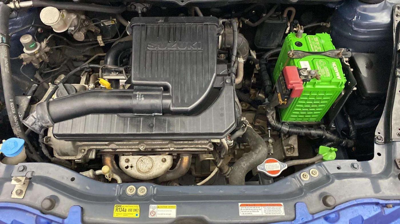 2014 Maruti Swift VXI, Petrol, Manual, 75,030 km, Open Bonet