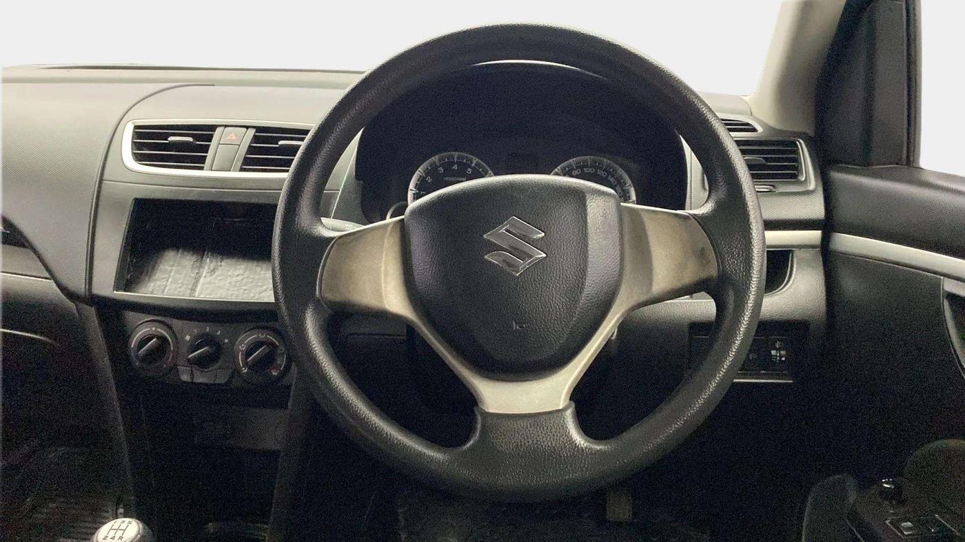 2014 Maruti Swift VXI, Petrol, Manual, 75,030 km, Steering Wheel Close Up