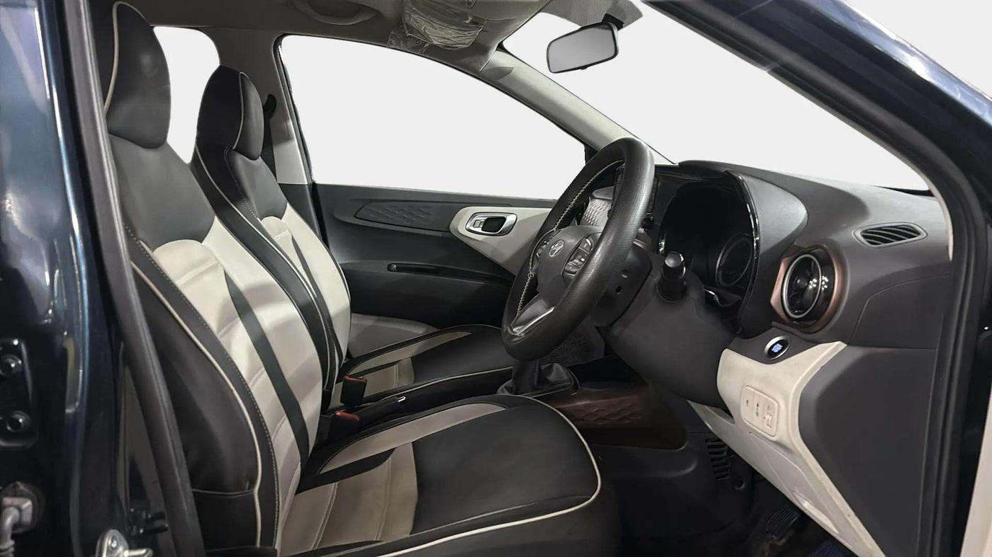 2023 Hyundai AURA SX 1.2 CNG, CNG, Manual, 47,591 km, Right Side Front Door Cabin
