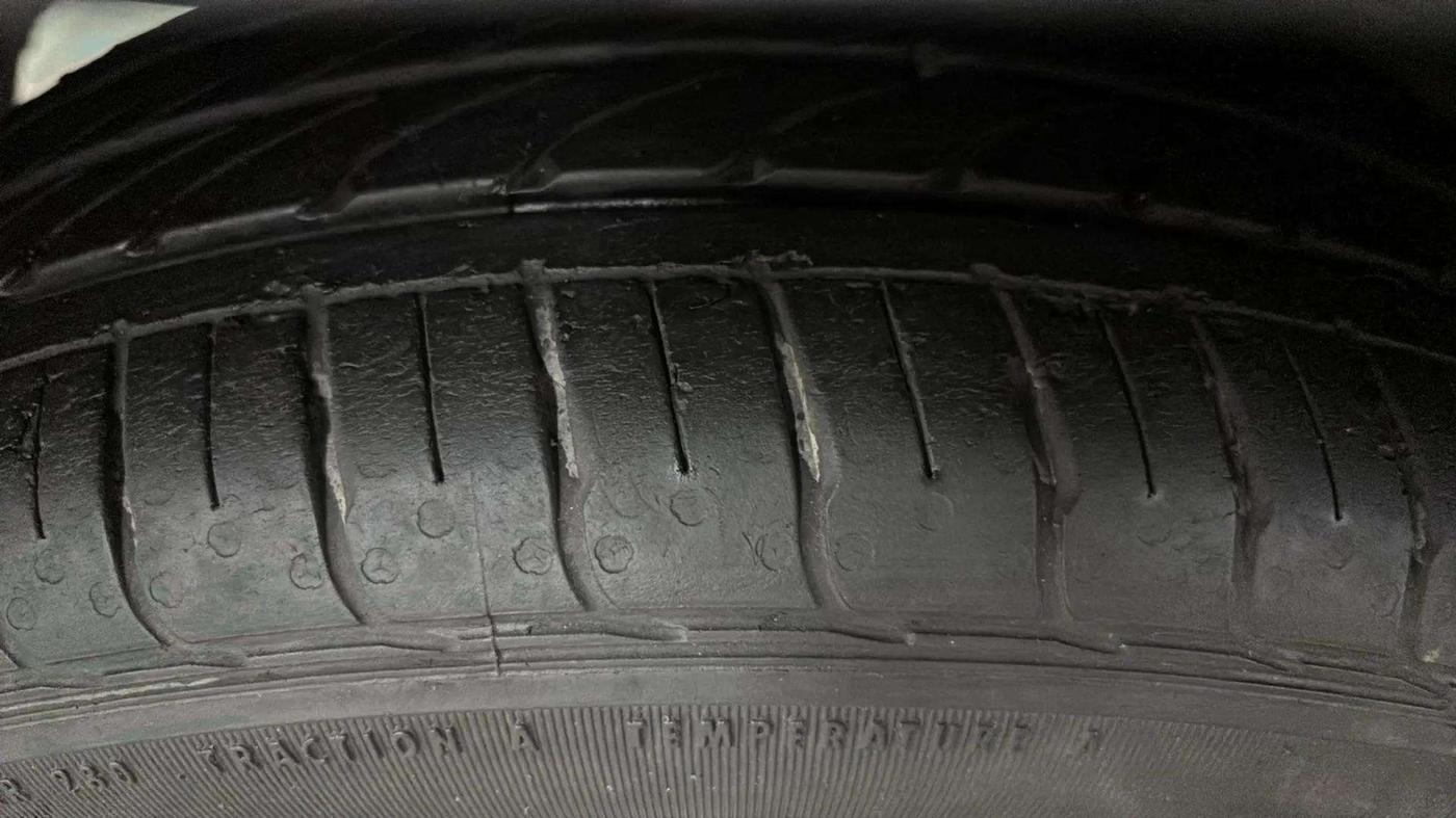 2023 Hyundai AURA SX 1.2 CNG, CNG, Manual, 47,591 km, Left Front Tyre Tread