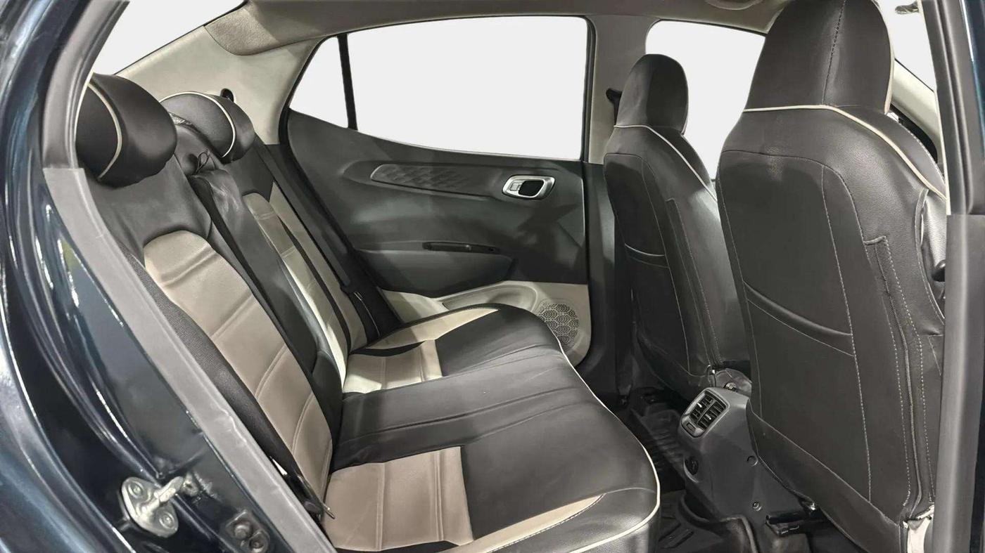 2023 Hyundai AURA SX 1.2 CNG, CNG, Manual, 47,591 km, Right Side Rear Door Cabin
