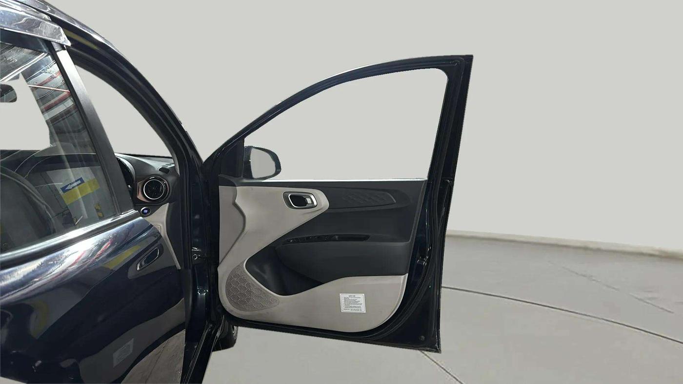 2023 Hyundai AURA SX 1.2 CNG, CNG, Manual, 47,591 km, RHS Front Door