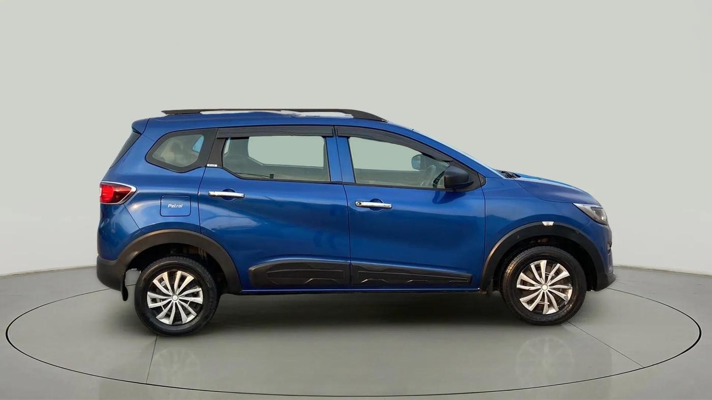 2020 Renault TRIBER RXE MT, Petrol, Manual, 43,643 km, Right Side View