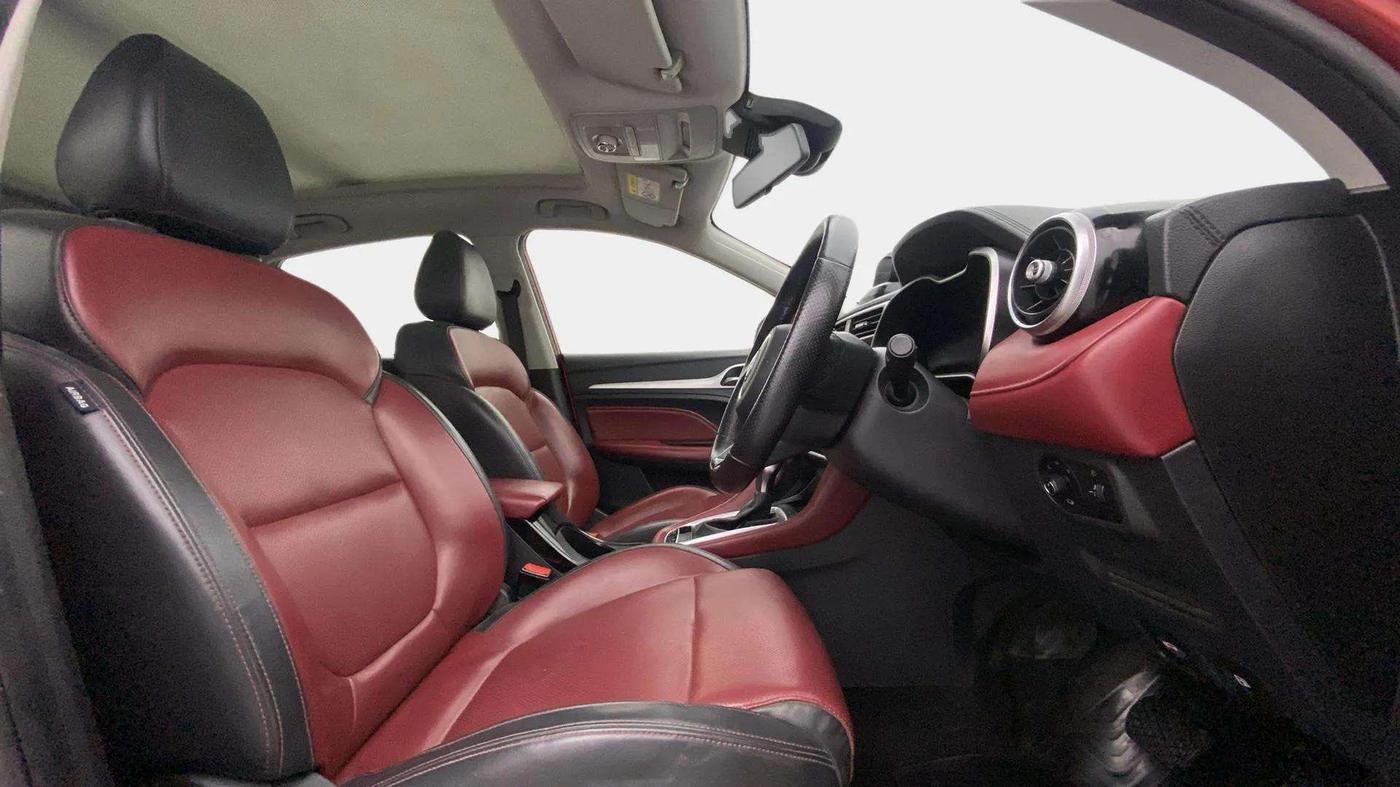 2021 MG ASTOR SAVVY 1.5 CVT S RED, Petrol, Automatic, 93,889 km, Right Side Front Door Cabin