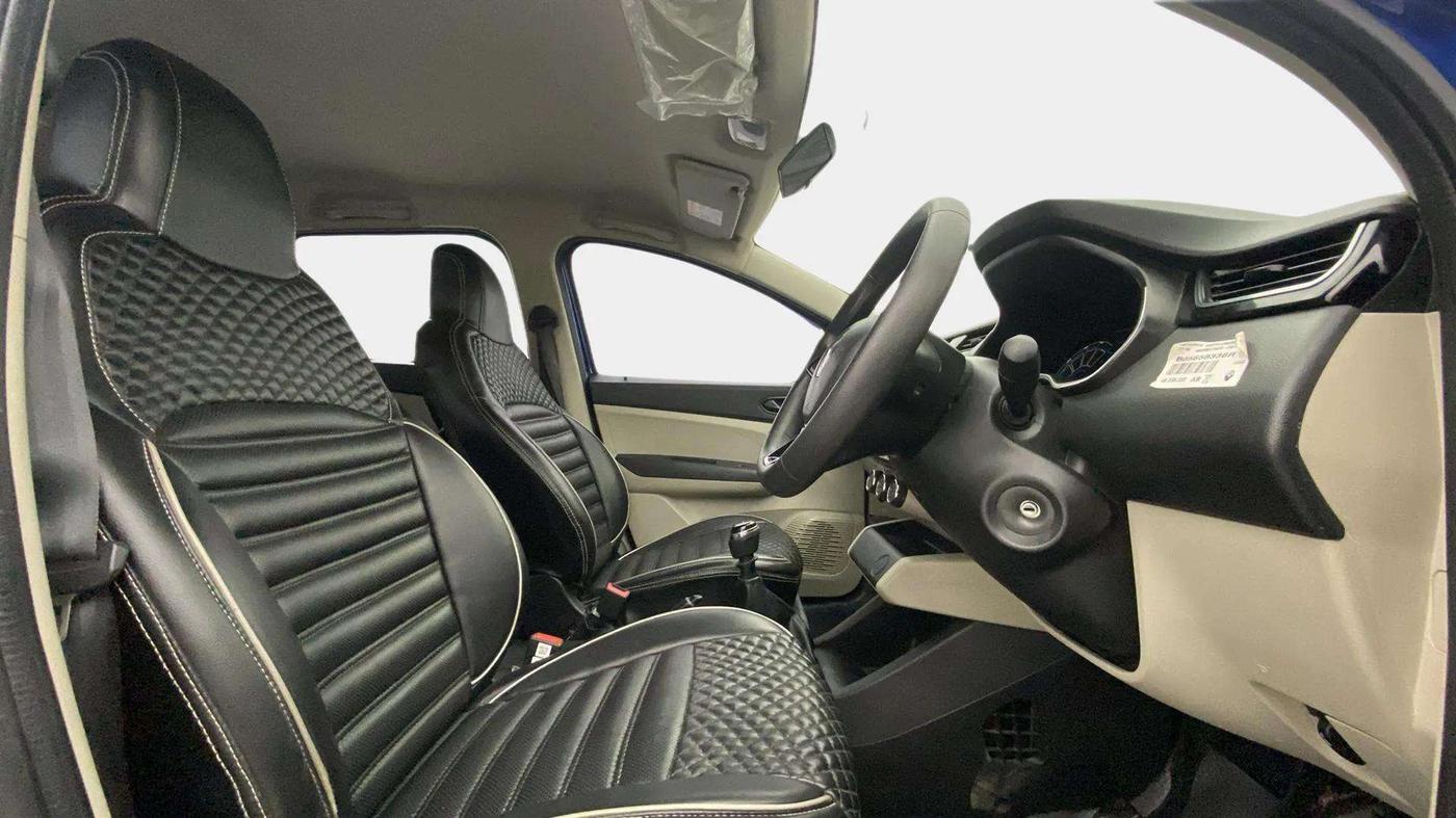 2020 Renault TRIBER RXT, Petrol, Manual, 14,893 km, Right Side Front Door Cabin